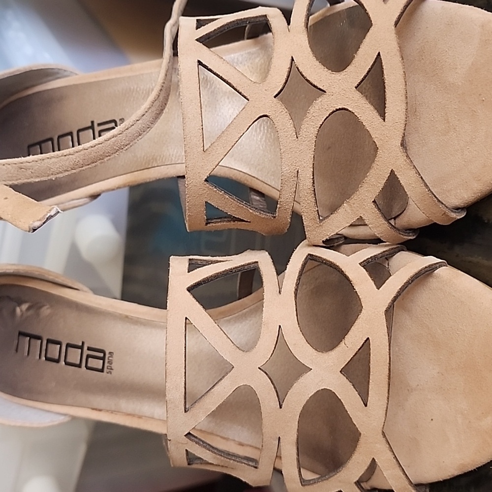 Moda 9 1/2 Sandal Tan